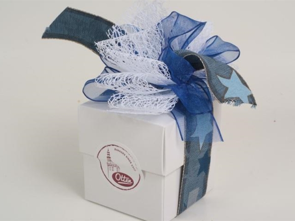 Cubebox corsage met 150 g. bonbons